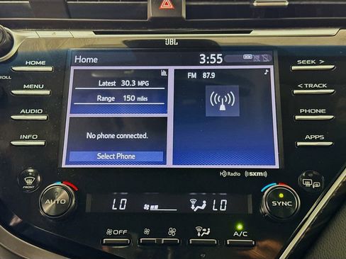 Used 2018 Toyota Camry XLE w/ Audio Package FWD image 18