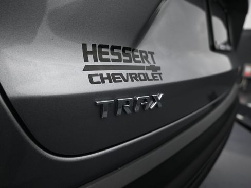 Used 2024 Chevrolet Trax LS w/ LS Convenience Package image 32