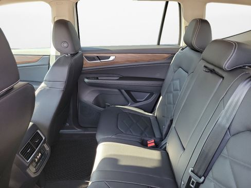 New 2026 Volkswagen Atlas SE AWD/4WD image 13