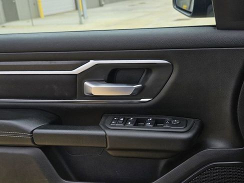Used 2025 RAM 1500 Big Horn AWD/4WD image 10