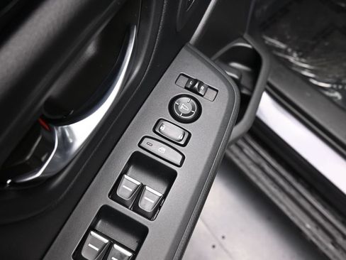 Certified 2025 Honda Pilot Touring image 19