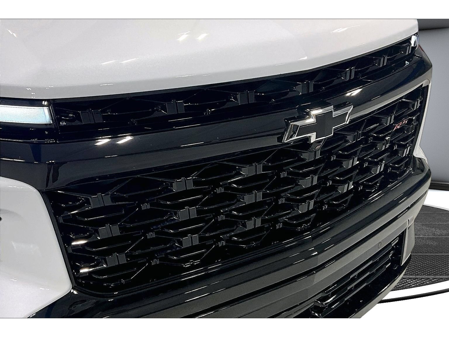 New 2026 Chevrolet Traverse RS w/ LPO, Floor Liner Package FWD image 57