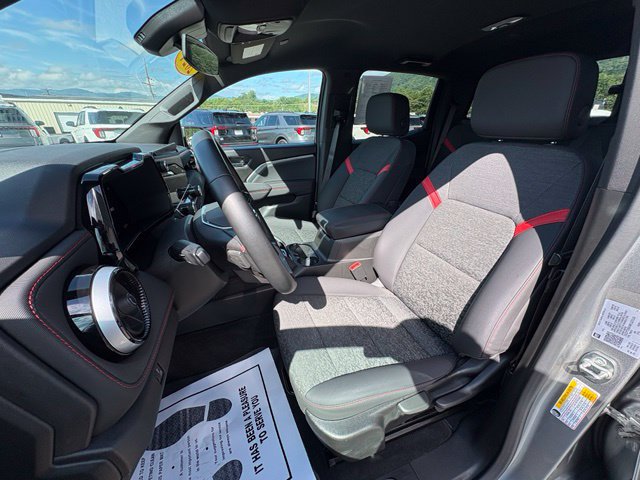 Used 2024 Chevrolet Colorado Z71 w/ Advanced Trailering Package AWD/4WD image 25