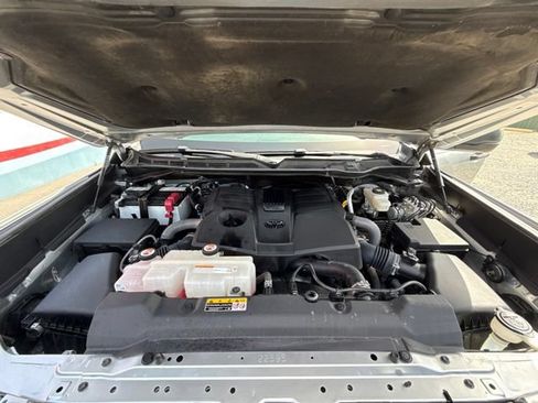 Used 2024 Toyota Tundra SR5 AWD/4WD image 18