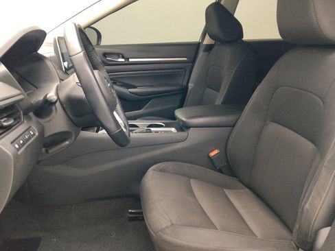 Used 2021 Nissan Altima 2.5 SV w/ SV Premium Package FWD image 17