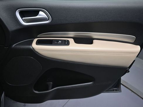 Used 2019 Dodge Durango SXT image 26