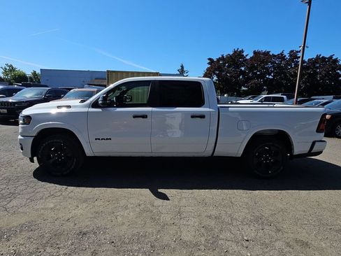 New 2026 RAM 1500 4x4 Crew Cab image 4