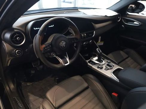 New 2025 Alfa Romeo Giulia image 6