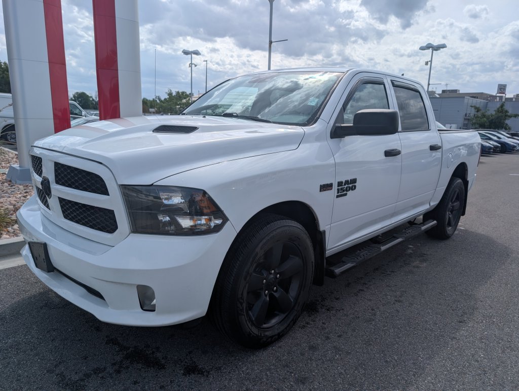 Used 2019 RAM 1500 Express w/ Wheel & Sound Group AWD/4WD image 3