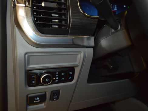 Used 2025 Ford F150 Lariat w/ Equipment Group 501A Mid AWD/4WD image 16