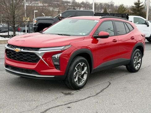 New 2026 Chevrolet Trax LT w/ Driver Confidence Package image 9