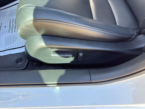 Used 2023 Honda Civic Touring image 11
