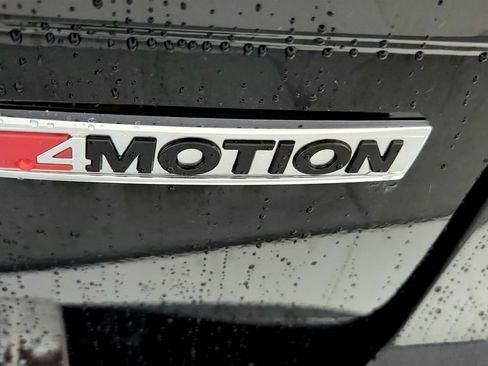 Used 2021 Volkswagen Tiguan SEL AWD/4WD image 14