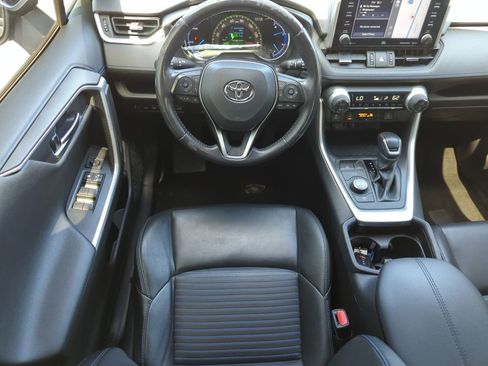 Used 2020 Toyota RAV4 XSE w/ XSE Grade Weather Package image 15