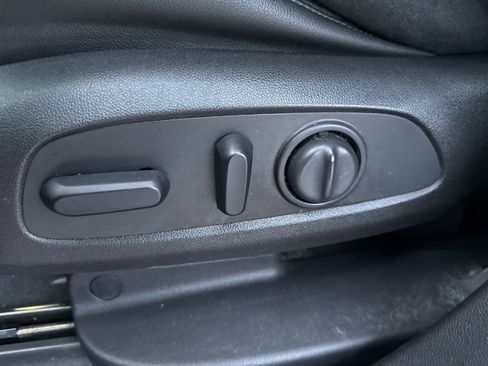 Used 2019 Chevrolet Blazer LT w/ Sun and Wheels Package image 39