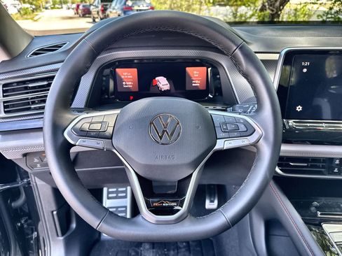 New 2026 Volkswagen Atlas Peak Edition image 21