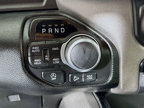 Used 2020 RAM 1500 Big Horn w/ Built-to-serve Edition AWD/4WD image 14