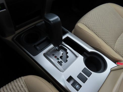 Used 2011 Toyota 4Runner 4WD image 28