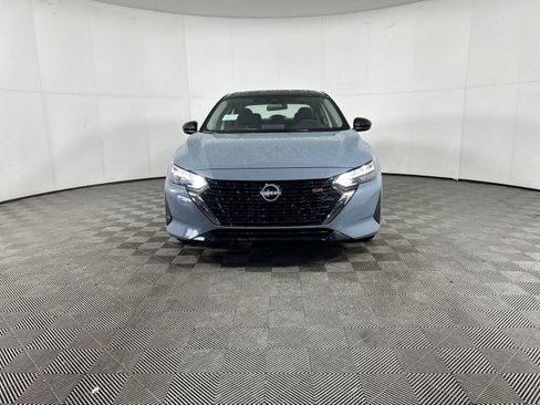 New 2025 Nissan Sentra SR FWD image 2