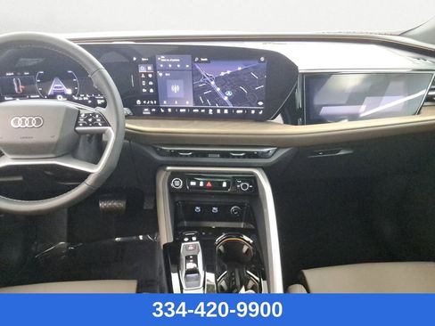 New 2025 Audi Q5 Prestige image 13