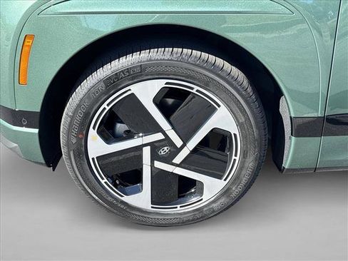 New 2026 Hyundai Ioniq 9 Calligraphy image 10