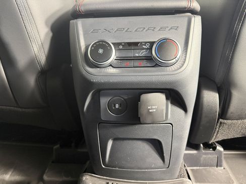 Certified 2025 Ford Explorer ST RWD image 14