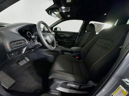Used 2025 Honda HR-V Sport image 12