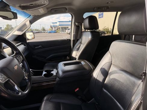Used 2019 Chevrolet Suburban LT AWD/4WD image 15
