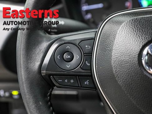 Used 2025 Toyota Corolla SE image 15