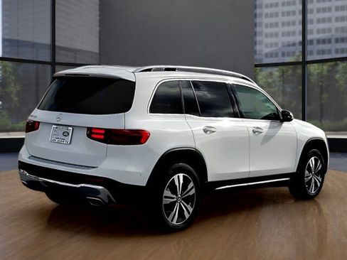 Used 2024 Mercedes-Benz GLB 250 image 4