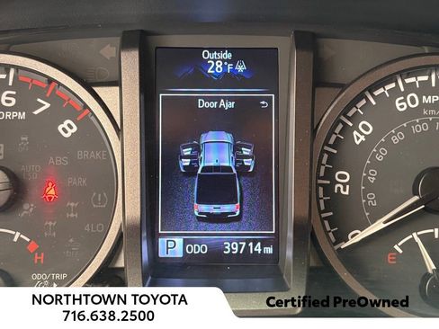 Used 2023 Toyota Tacoma TRD Sport image 7