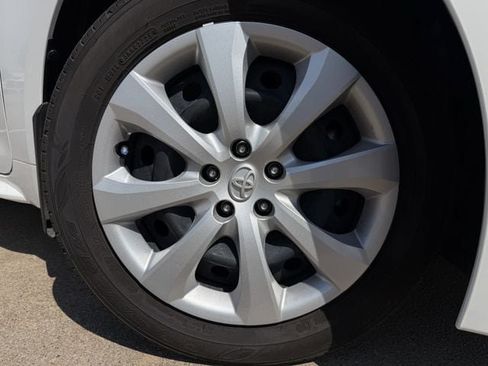 Certified 2025 Toyota Corolla LE FWD image 9