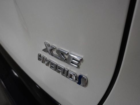 Used 2022 Toyota RAV4 XSE AWD/4WD image 6