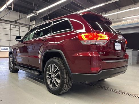 Used 2018 Jeep Grand Cherokee Laredo image 5