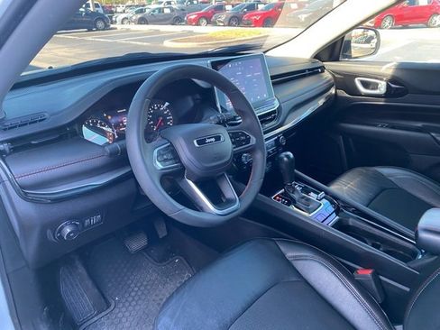 Used 2022 Jeep Compass Trailhawk image 12