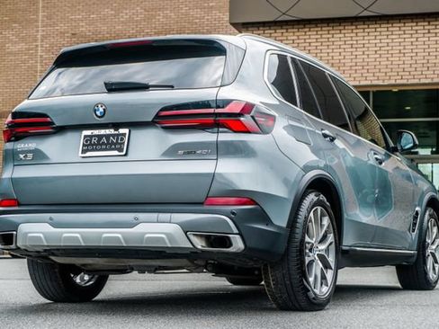 Used 2024 BMW X5 sDrive40i w/ Premium Package RWD image 13