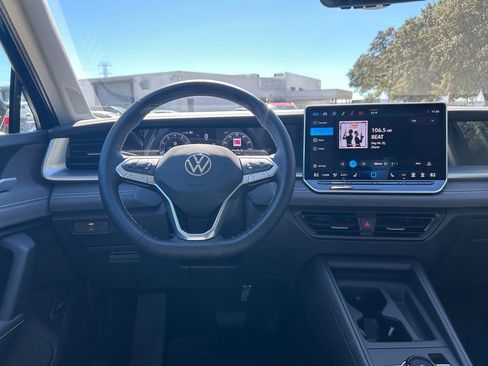 New 2026 Volkswagen Tiguan SE image 50