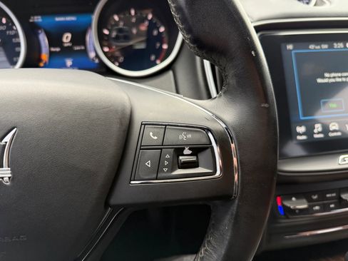 Used 2017 Maserati Ghibli image 28