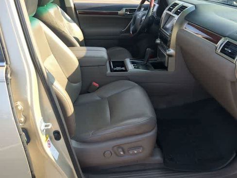 Used 2012 Lexus GX 460 w/ Comfort Plus Pkg image 22
