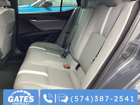Used 2025 Toyota Camry SE AWD/4WD image 12