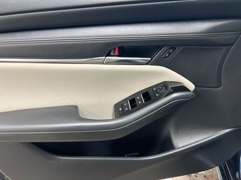 Used 2023 MAZDA MAZDA3 s FWD image 21