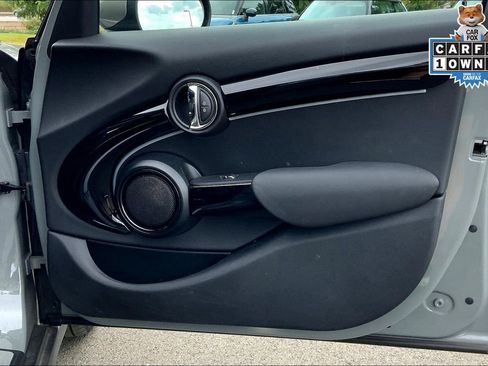 Used 2023 MINI Cooper 4-Door Hardtop image 24