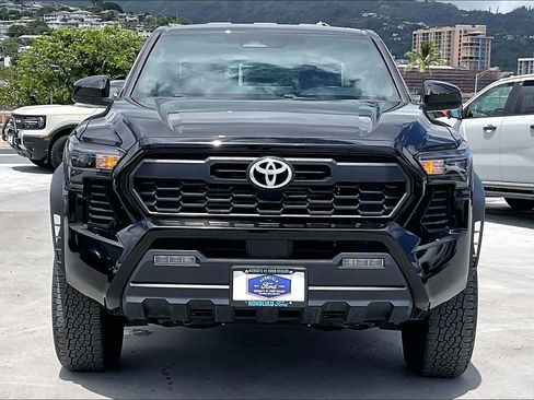 Used 2024 Toyota Tacoma TRD Off-Road AWD/4WD image 6