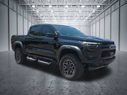 Certified 2025 Chevrolet Colorado ZR2 w/ Technology Package AWD/4WD image 9