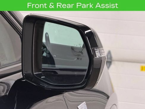 Certified 2024 Cadillac XT6 Sport w/ LPO, Floor Liner Package AWD/4WD image 12