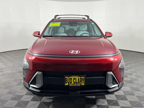 Used 2025 Hyundai Kona SEL image 2
