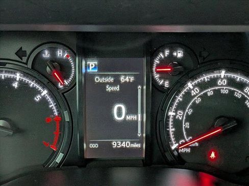 Used 2024 Toyota 4Runner SR5 Premium w/ Moonroof Package RWD image 11
