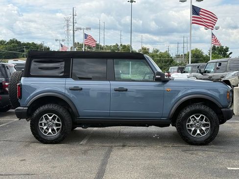 Certified 2025 Ford Bronco Badlands AWD/4WD image 4