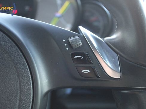 Used 2014 Porsche Cayenne Platinum Edition image 19