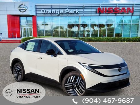 New 2026 Nissan Leaf SV+ w/ Floor Mat Package (SV+) FWD image 1